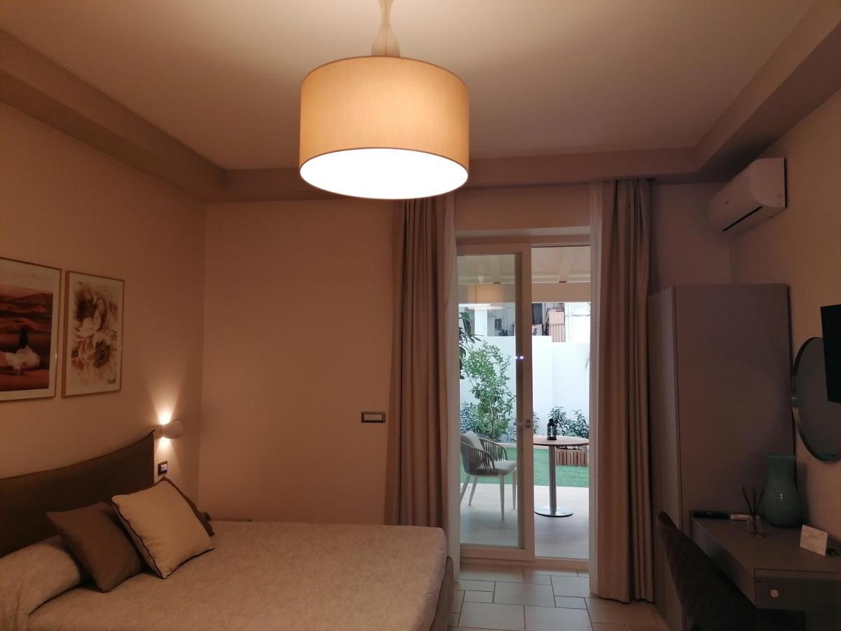 Lux Suite Таранто Экстерьер фото