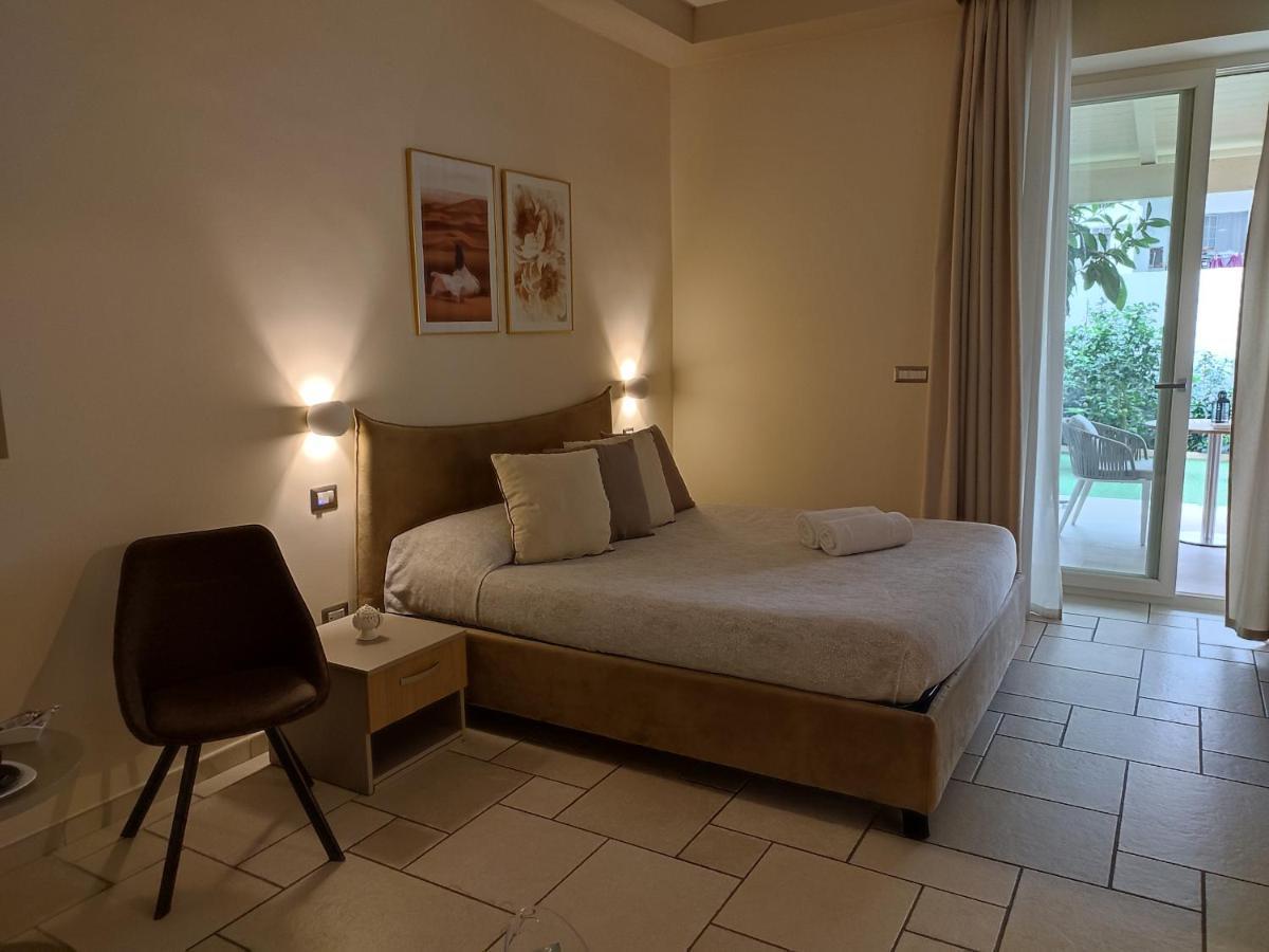 Lux Suite Таранто Экстерьер фото